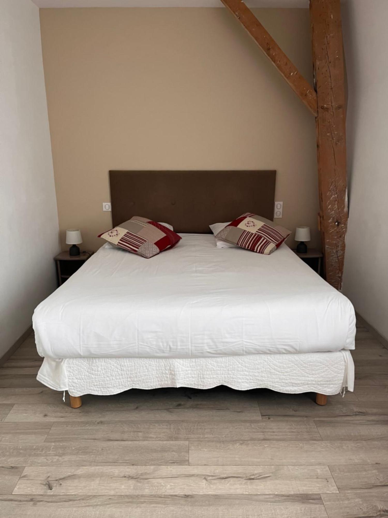 Chambres D'Hotes Noir Lion Peronne  Ngoại thất bức ảnh