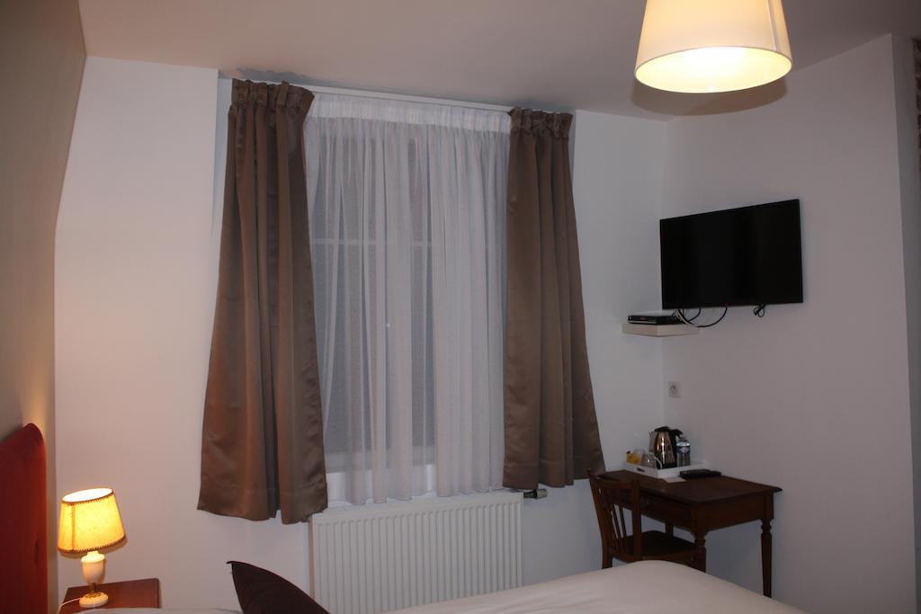Chambres D'Hotes Noir Lion Peronne  Phòng bức ảnh
